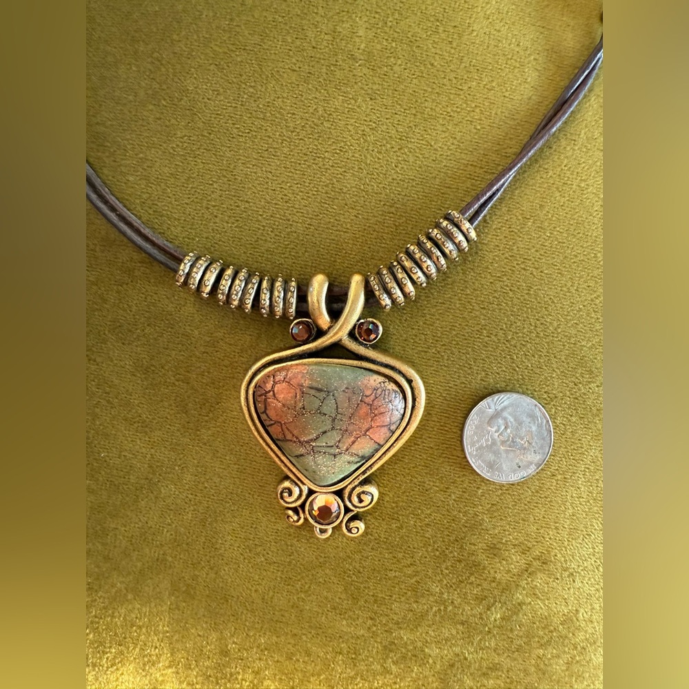 Chico’s Elegant Brass and Brown Pendant Necklace - Picture 5 of 7